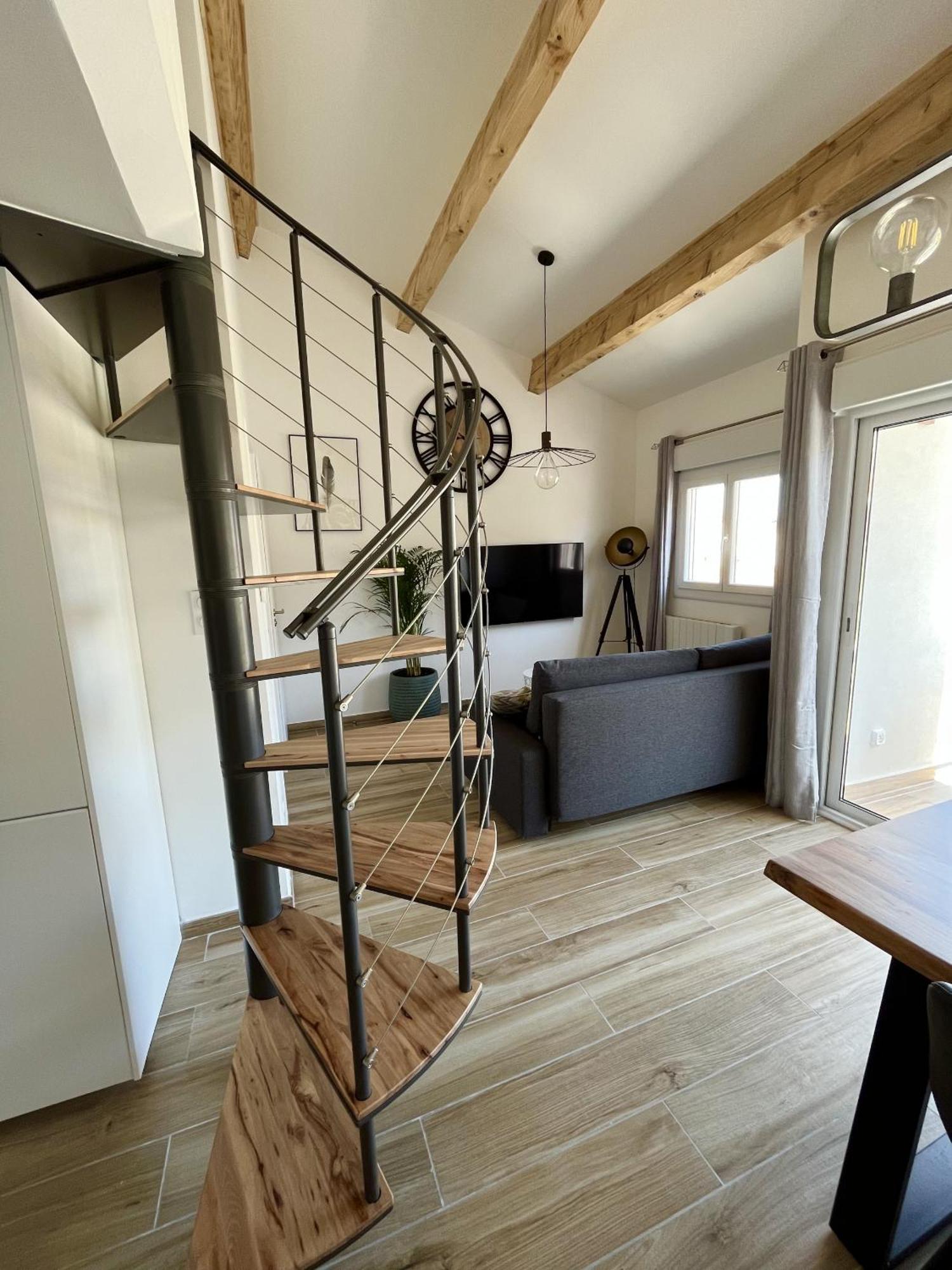 Duplex Centre Ville - 50M De La Plage - Clim - Garage - Netflix Le Grau-du-Roi Room photo